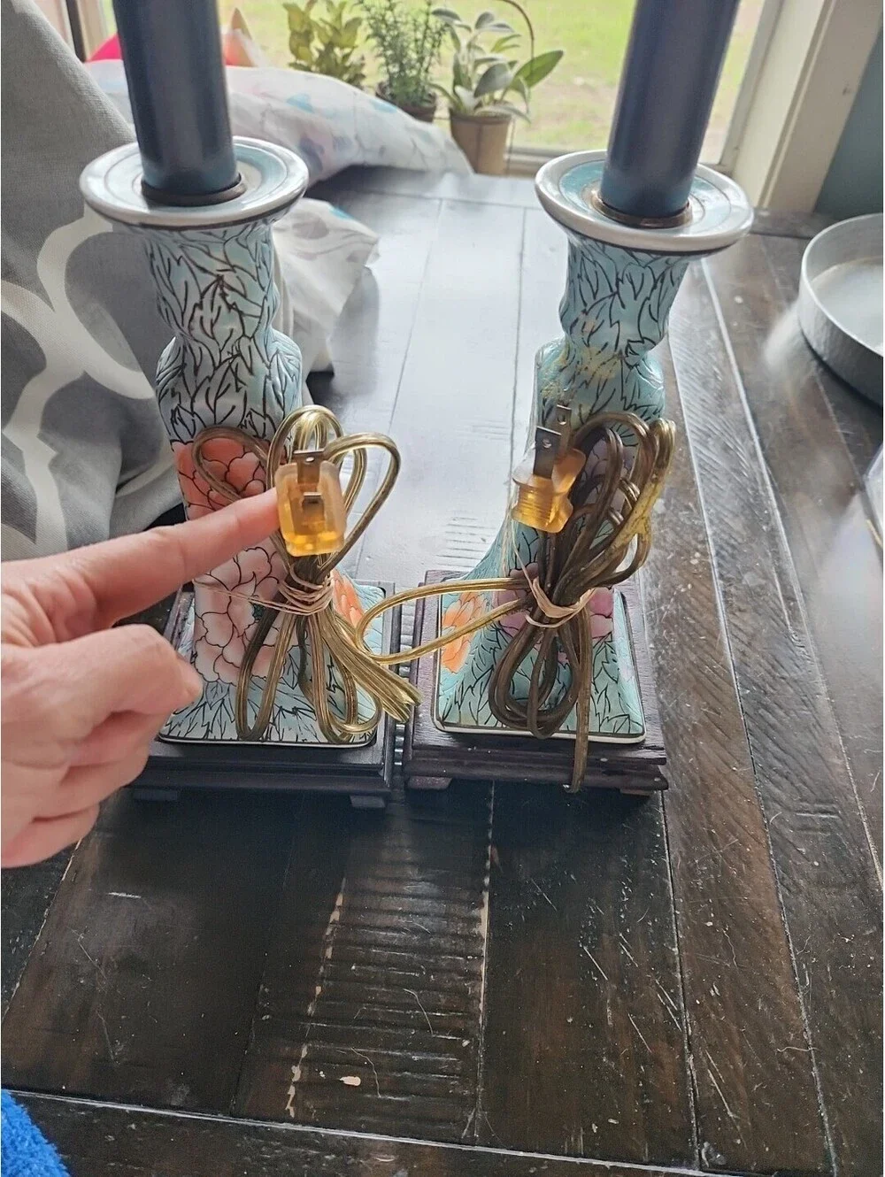 Set Of 2 Vtg Turquoise Chinoiserie Ceramic Macau Table Lamps Floral Rare Set!
